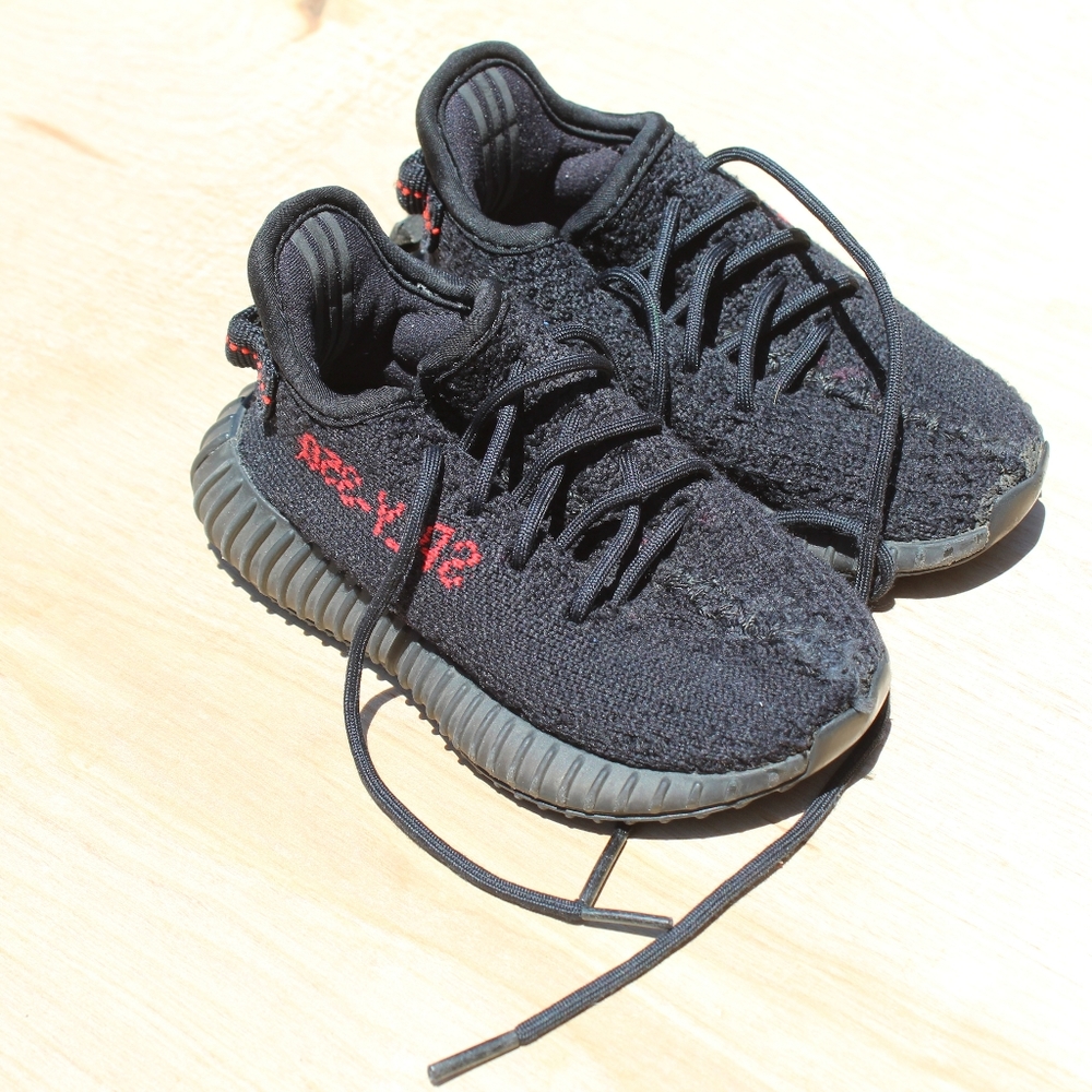 Adidas

Yeezy Boost 350 V2 Infant
“Black Red”